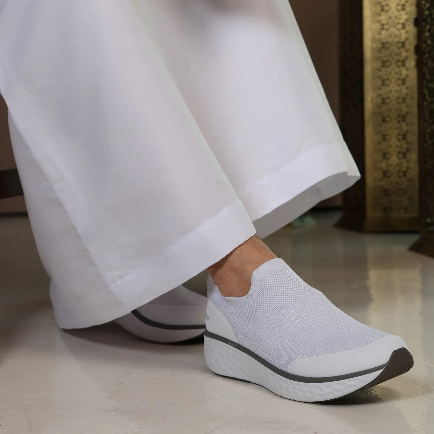 Dash Arch Support Sneakers Men White - Aetrex Middle East